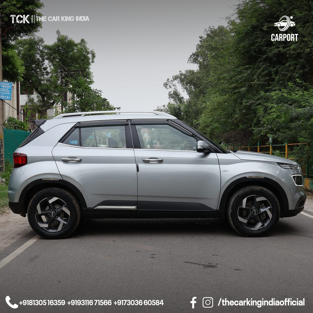 Used HYUNDAI VENUE 2019 silver - photo 4