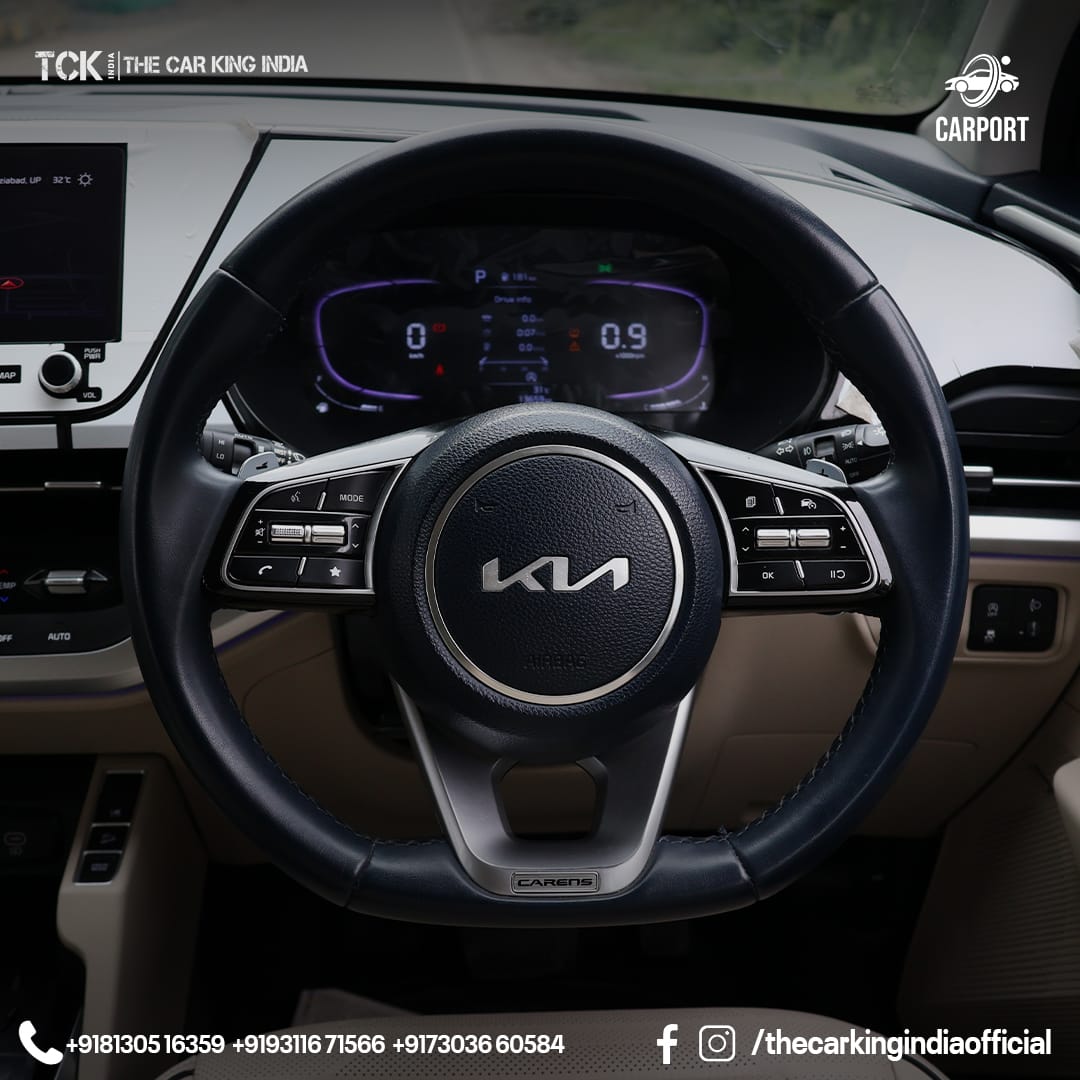 Used KIA CARENS 2023 white - photo 7