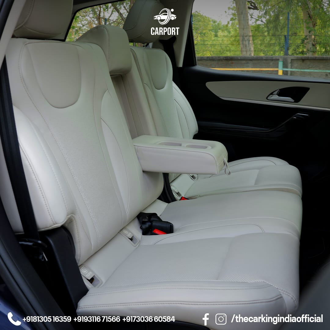 Used MAHINDRA XUV 700 AXL UNREGISTERED 2023 black - photo 6