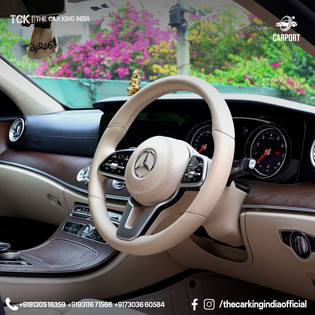 Used MERCEDES BENZ E CLASS 2019 blue - photo 4