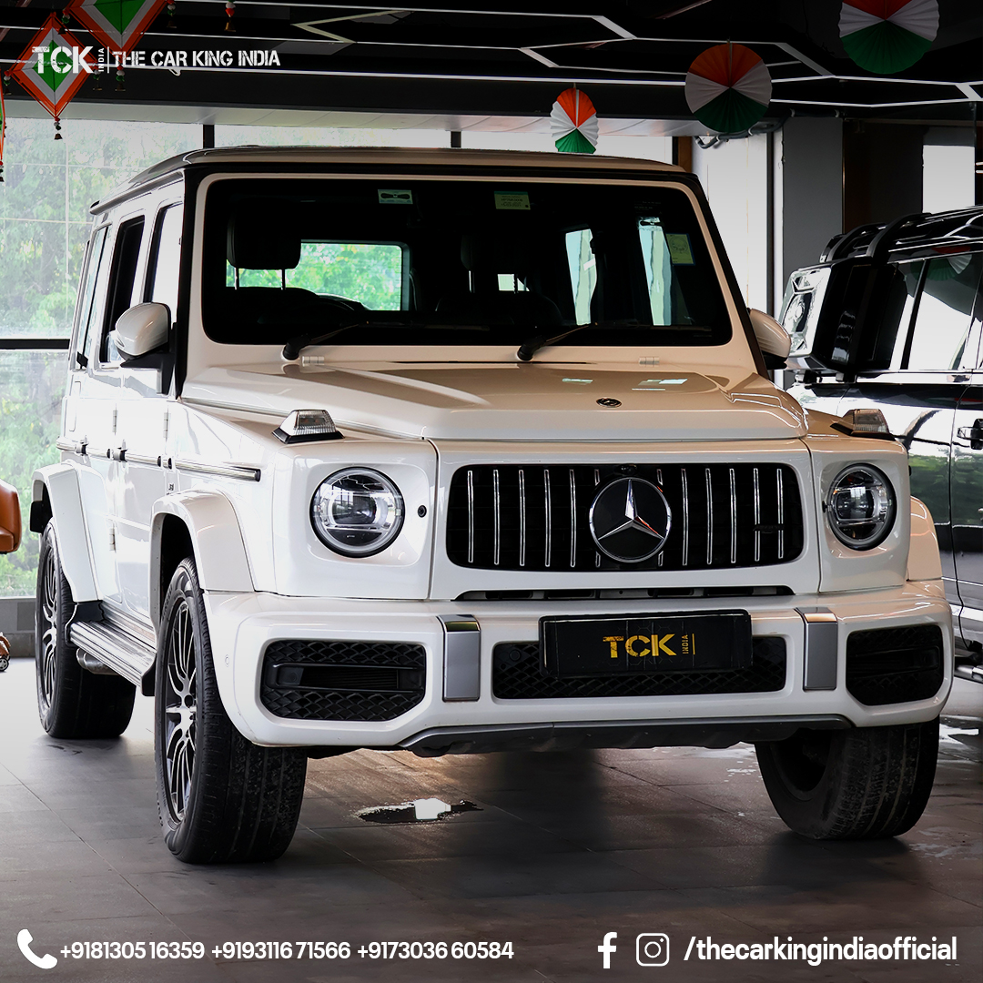 Used 2021 MERCEDES G WAGON G350D white - photo 2