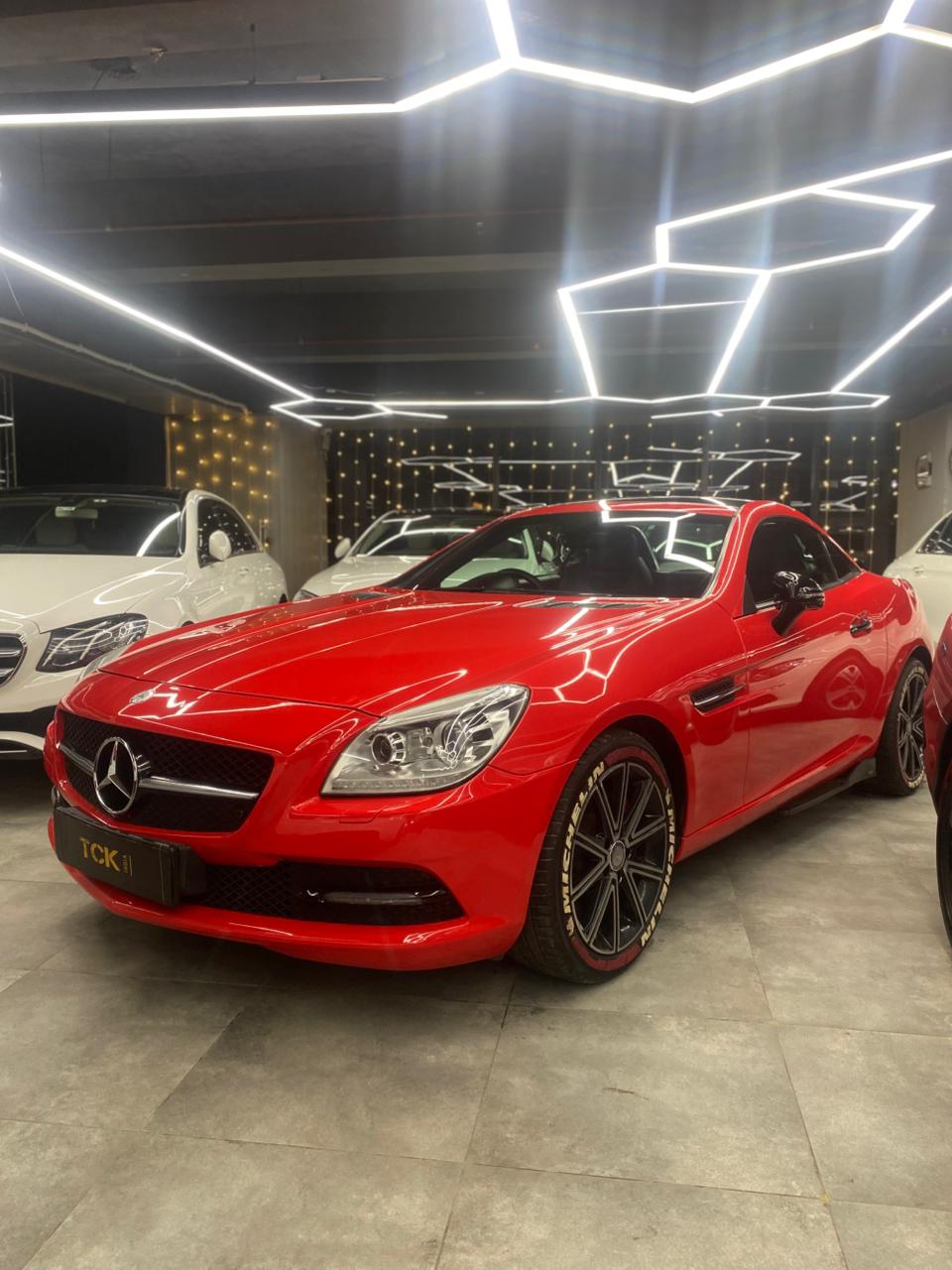 Used MERCEDES SLK 350 2016 red - photo 1