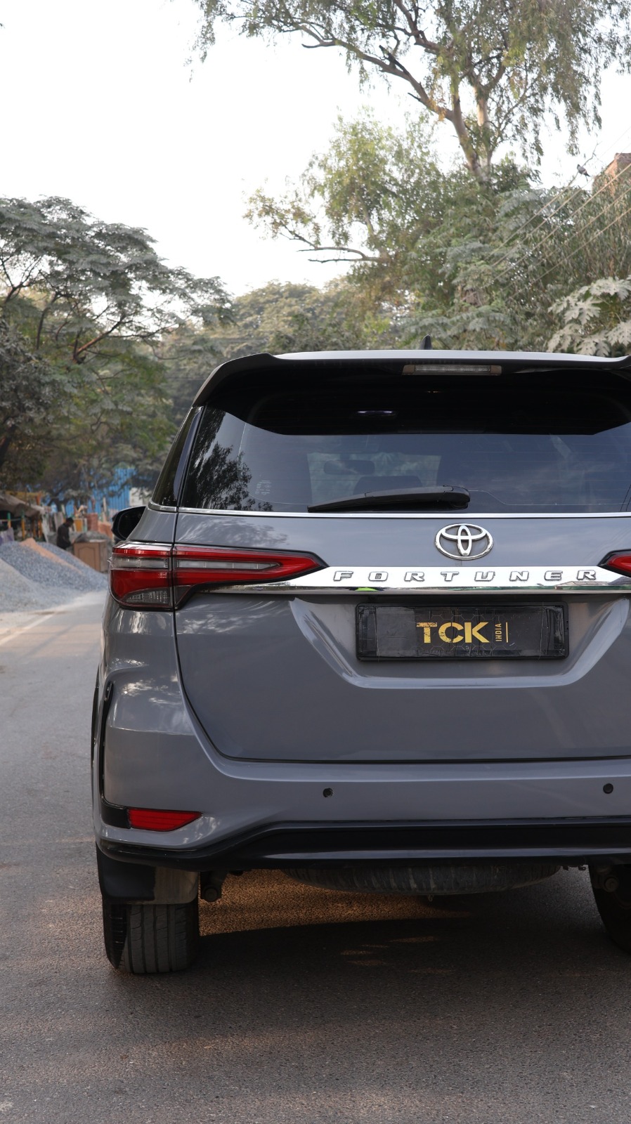 Used TOYOTA FORTUNER 4*2 MANUAL 2017 grey - photo 9